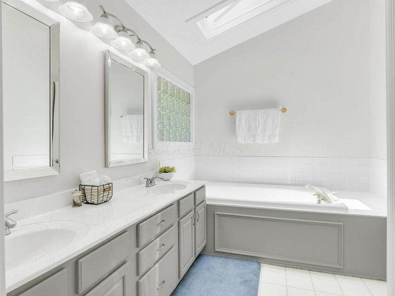 5187 Medallion Drive E, Westerville, OH 43082 Photo 56