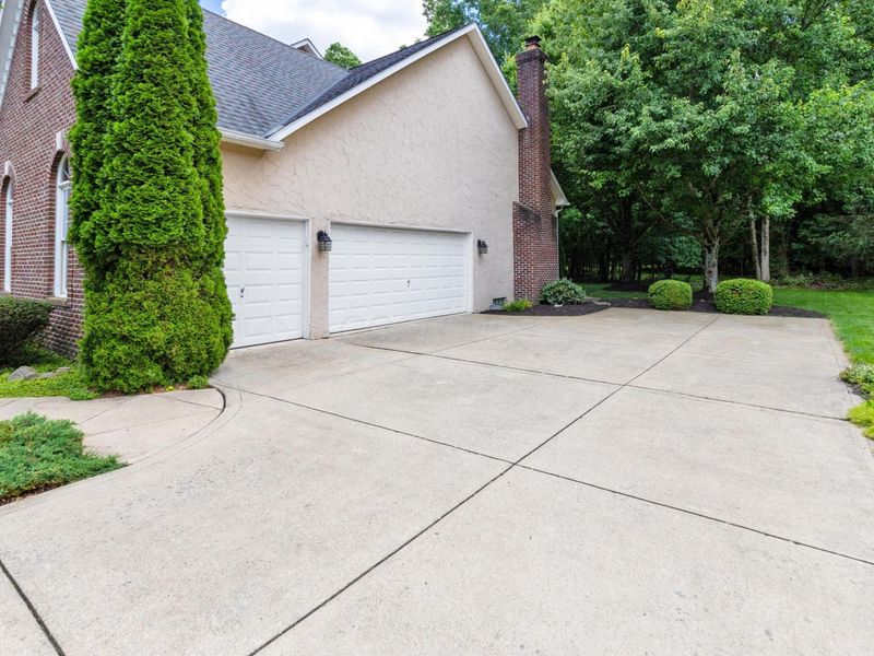 5187 Medallion Drive E, Westerville, OH 43082 Photo 92