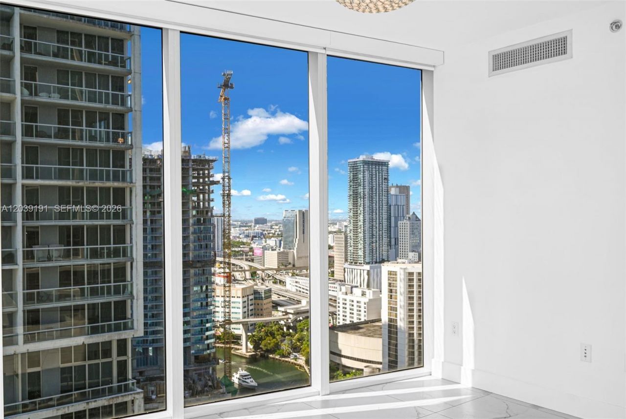 475 Brickell Ave, Unit 3113, Miami, FL 33131 Photo