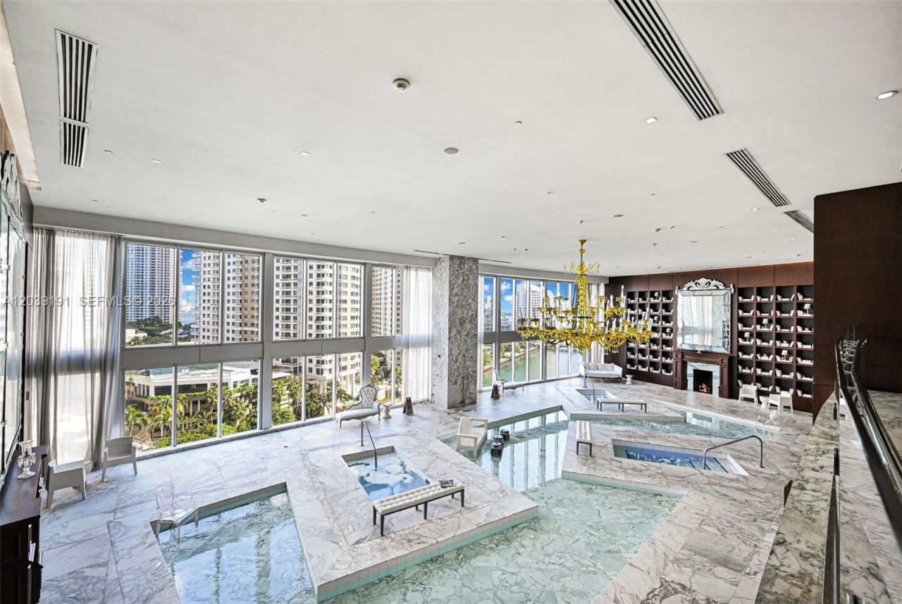 475 Brickell Ave, Unit 3113, Miami, FL 33131 Photo