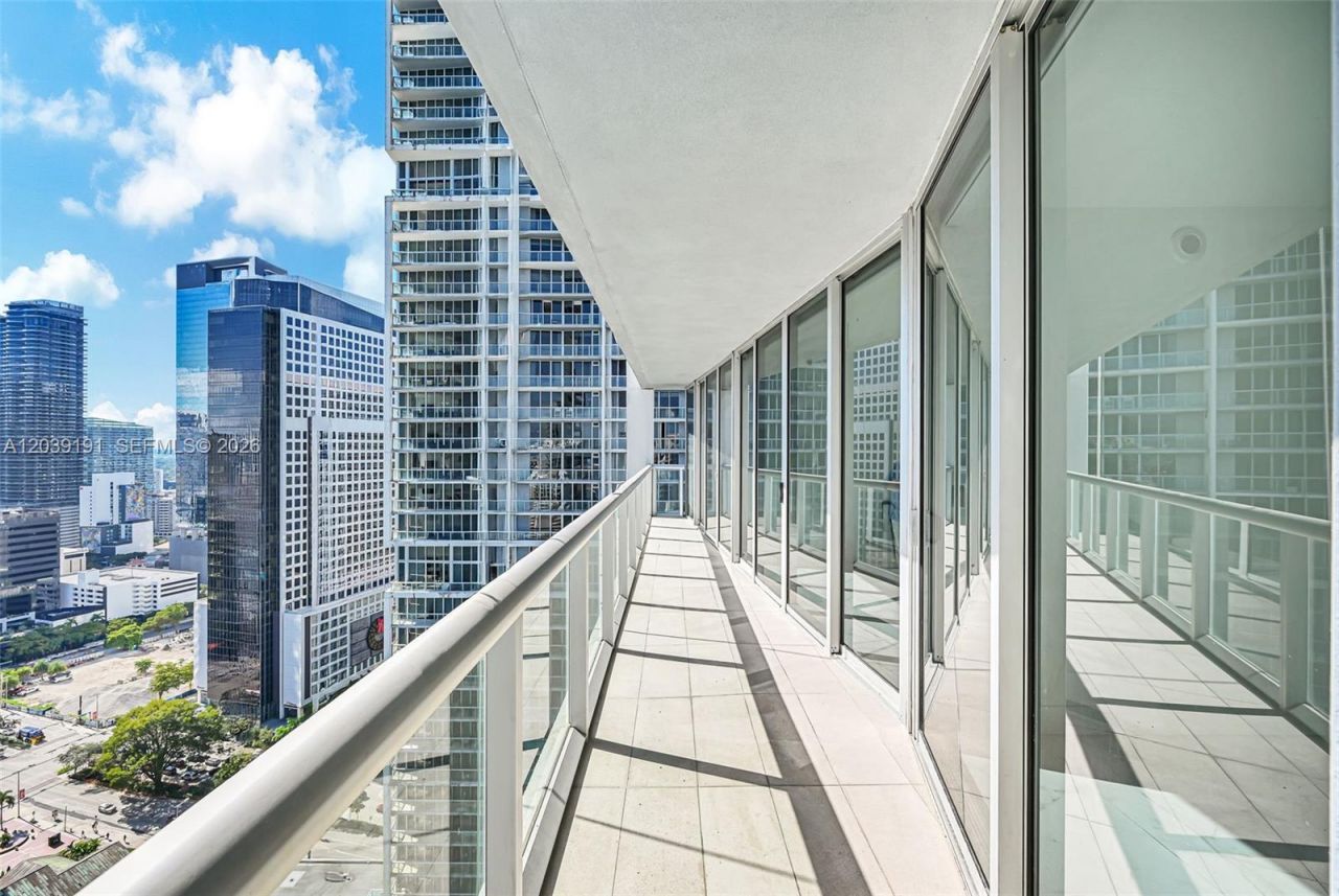 475 Brickell Ave, Unit 3113, Miami, FL 33131 Photo