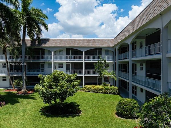 541 Blue Heron Dr , Unit 308, Hallandale Beach, FL 33009
