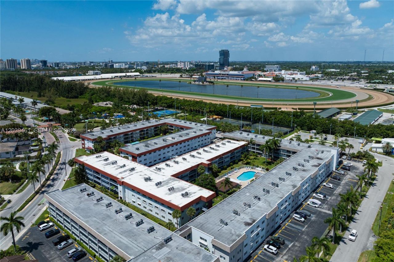 541 Blue Heron Dr , Unit 308, Hallandale Beach, FL 33009 Photo