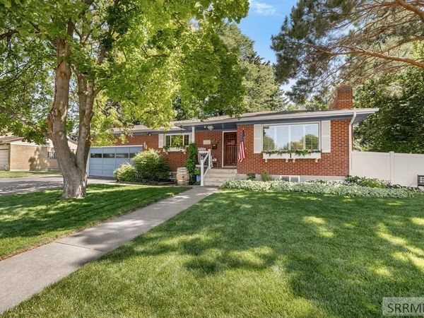 992 Redwood Street, IDAHO FALLS, ID 83401