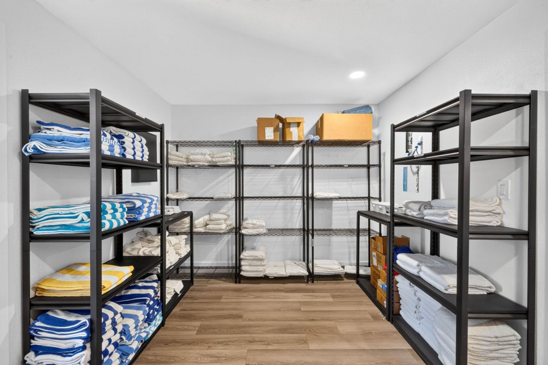 1640 Periwinkle Way, Unit 5, Sanibel, FL 33957 Photo