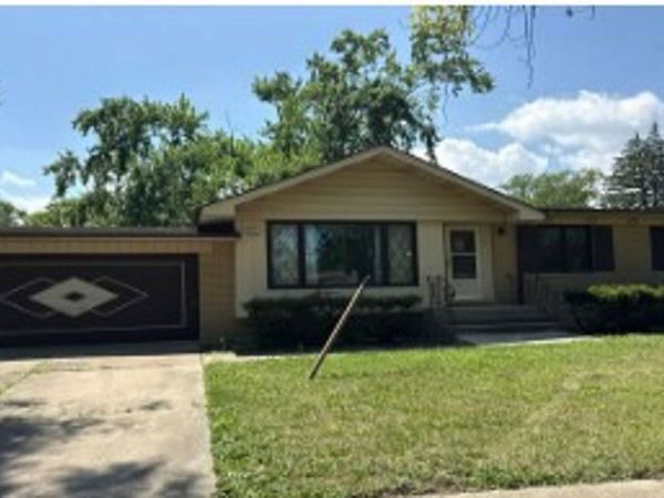 410 W Holly Court , Glenwood, IL 60425