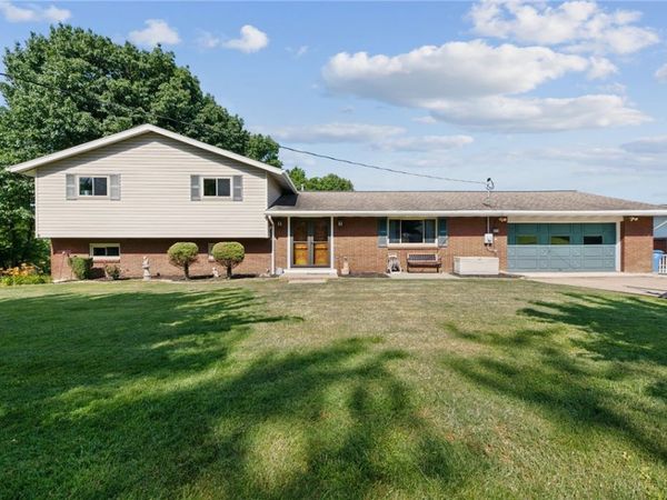 170 Summit Dr , Irwin, PA 15642