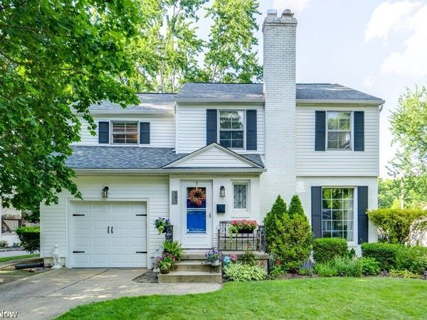 581 Palisades Drive , Akron, OH 44303