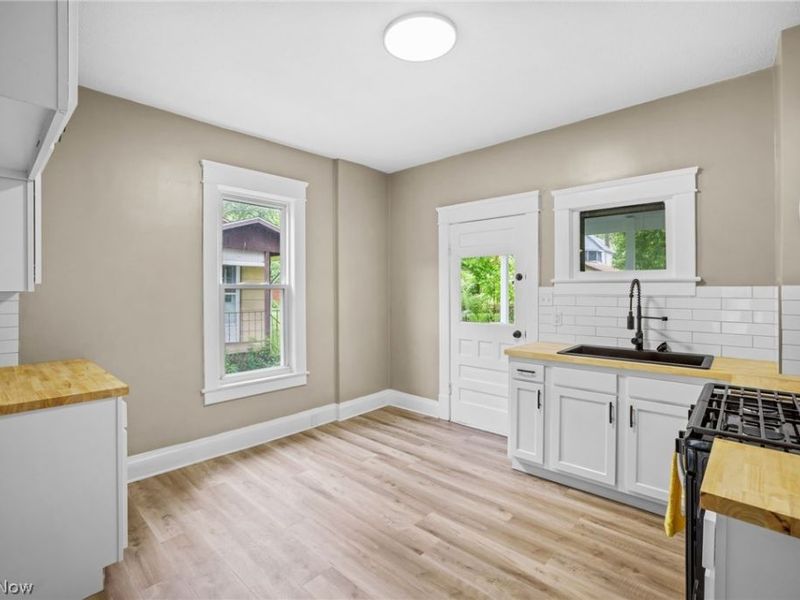 146 W Harrison Street, Alliance, OH 44601 Photo 17