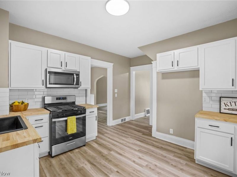 146 W Harrison Street, Alliance, OH 44601 Photo 19