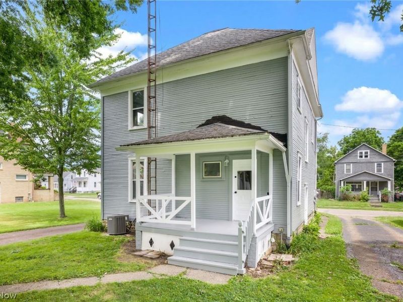 146 W Harrison Street, Alliance, OH 44601 Photo 5