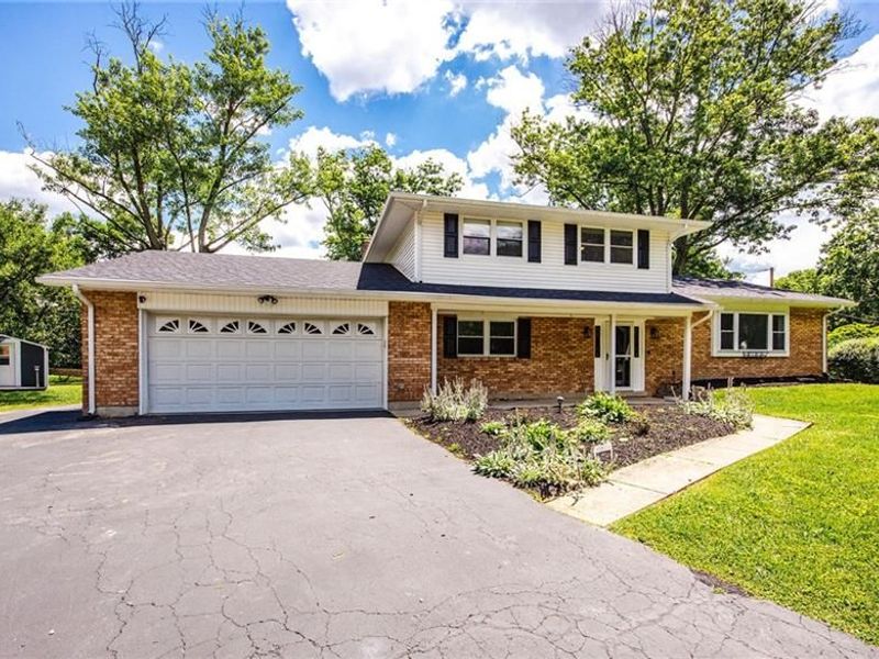 5406 Qualstan Court, Centerville, OH 45429 Photo 2