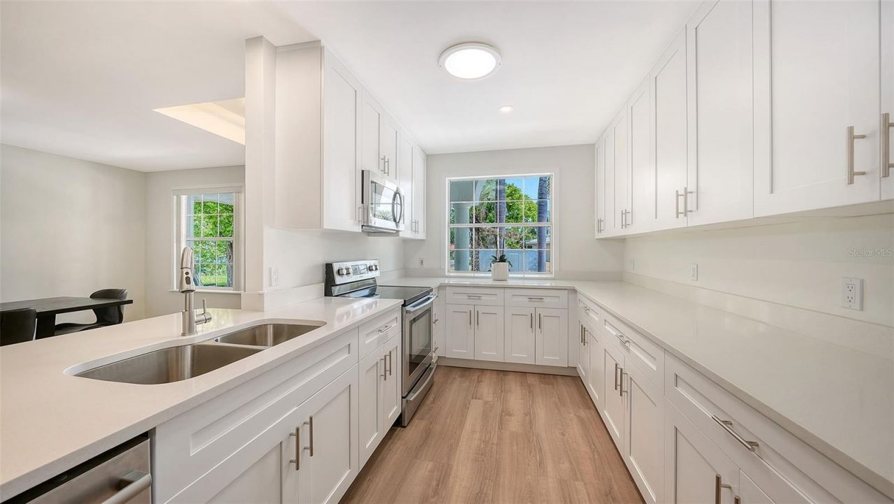 2465 Foster Lane, Sarasota, FL 34239 Photo