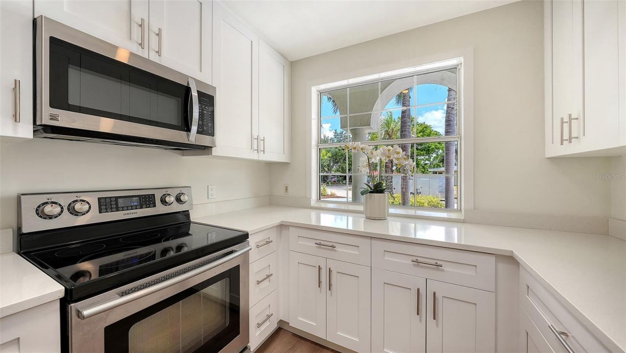 2465 Foster Lane, Sarasota, FL 34239 Photo