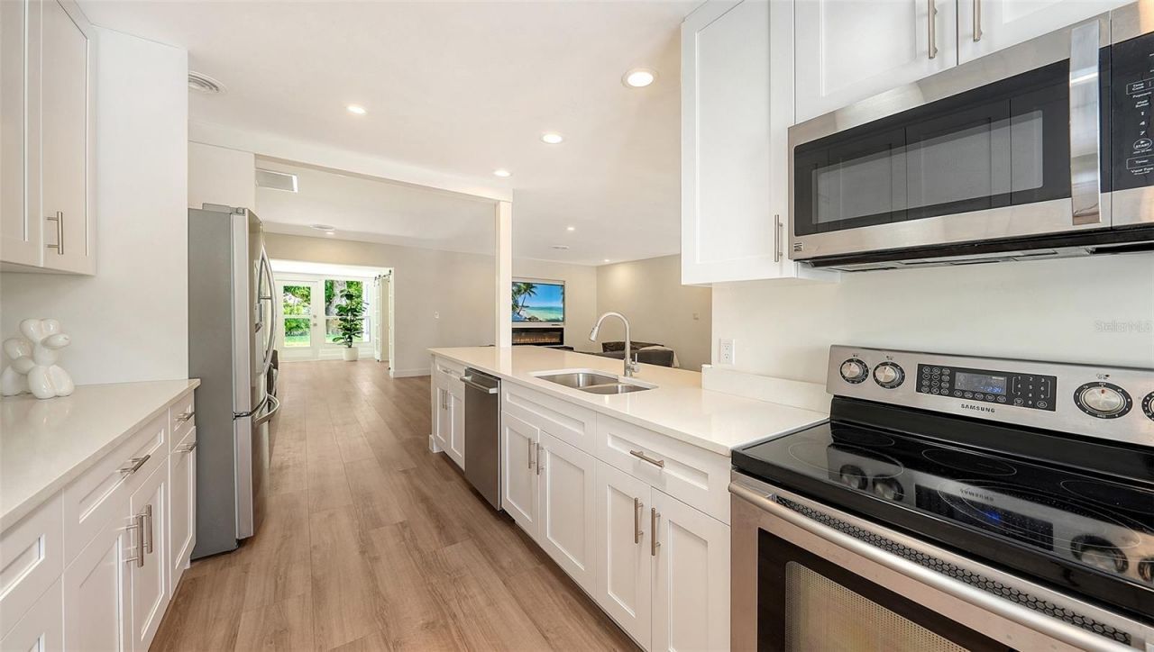 2465 Foster Lane, Sarasota, FL 34239 Photo
