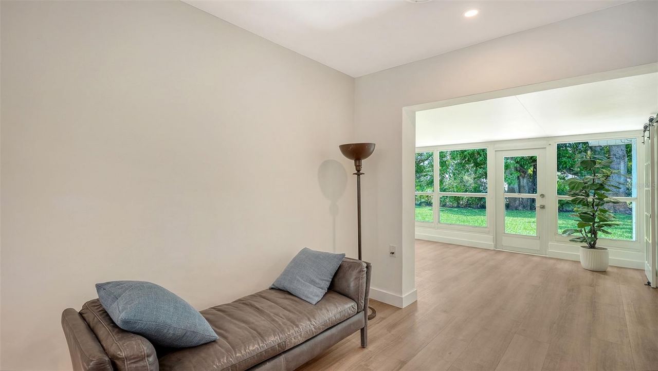 2465 Foster Lane, Sarasota, FL 34239 Photo