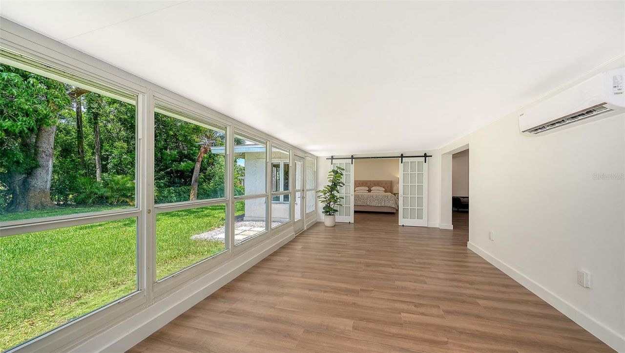 2465 Foster Lane, Sarasota, FL 34239 Photo