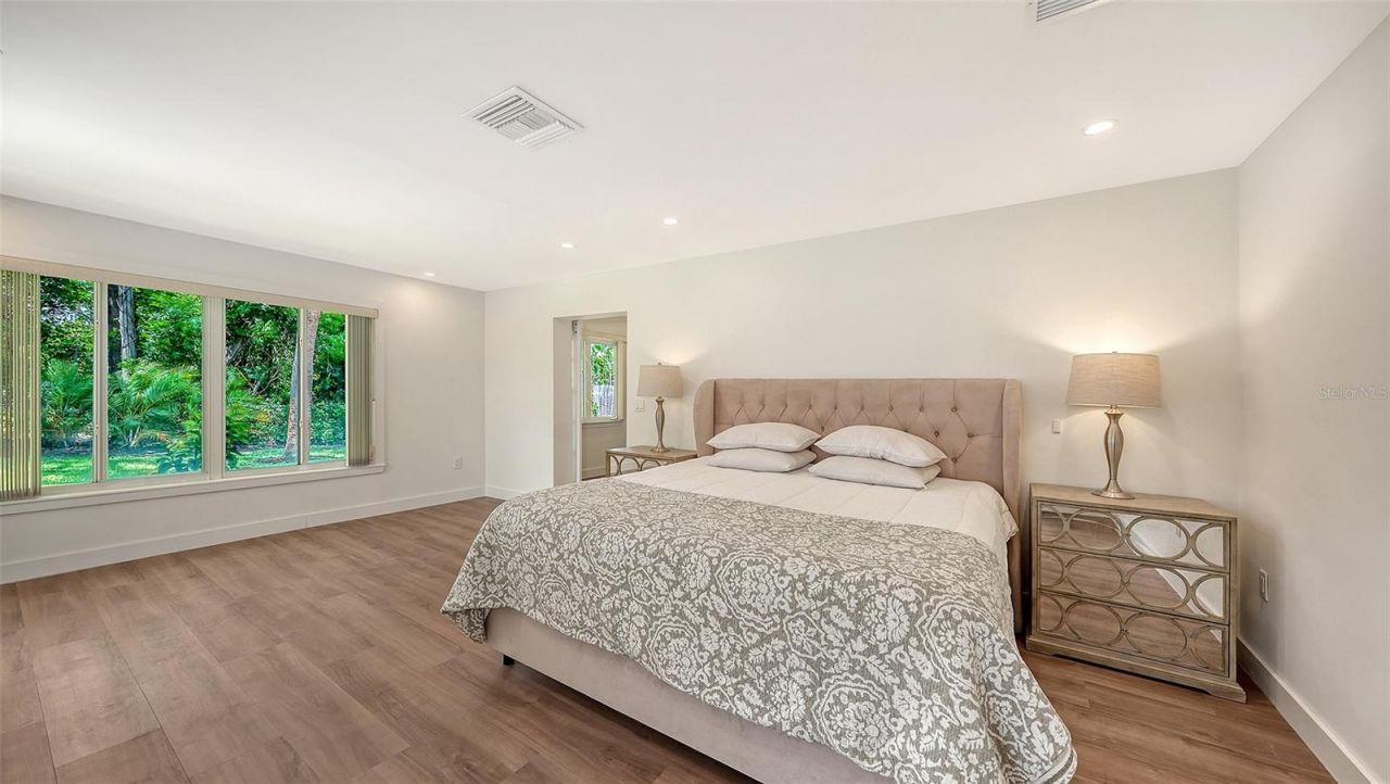 2465 Foster Lane, Sarasota, FL 34239 Photo