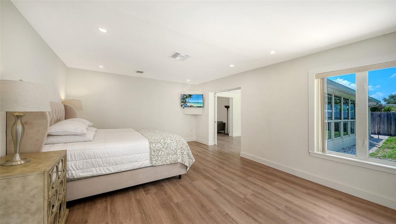 2465 Foster Lane, Sarasota, FL 34239 Photo