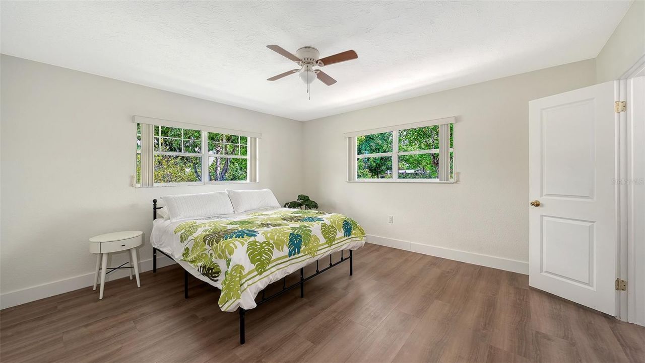 2465 Foster Lane, Sarasota, FL 34239 Photo