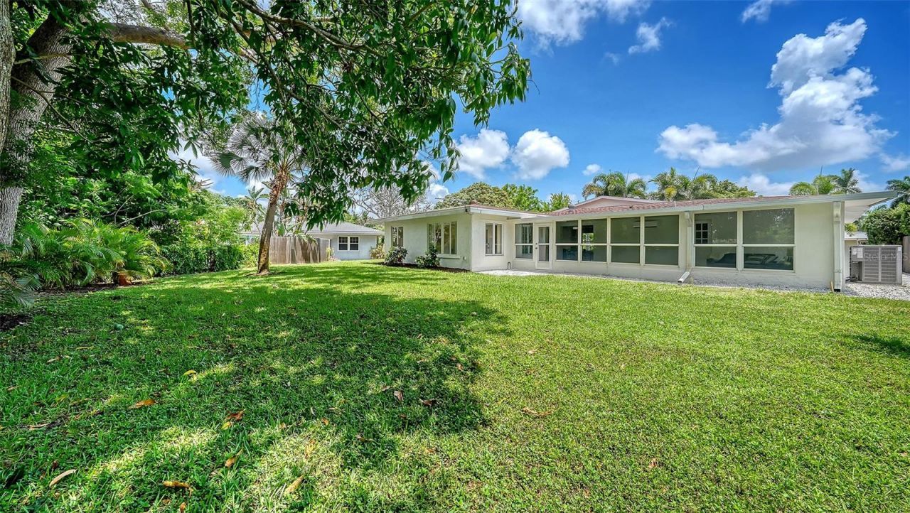 2465 Foster Lane, Sarasota, FL 34239 Photo