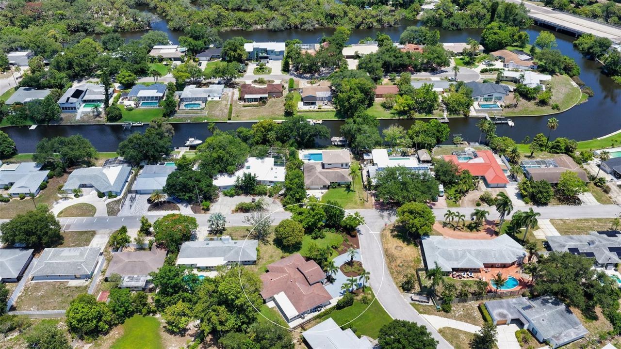 2465 Foster Lane, Sarasota, FL 34239 Photo