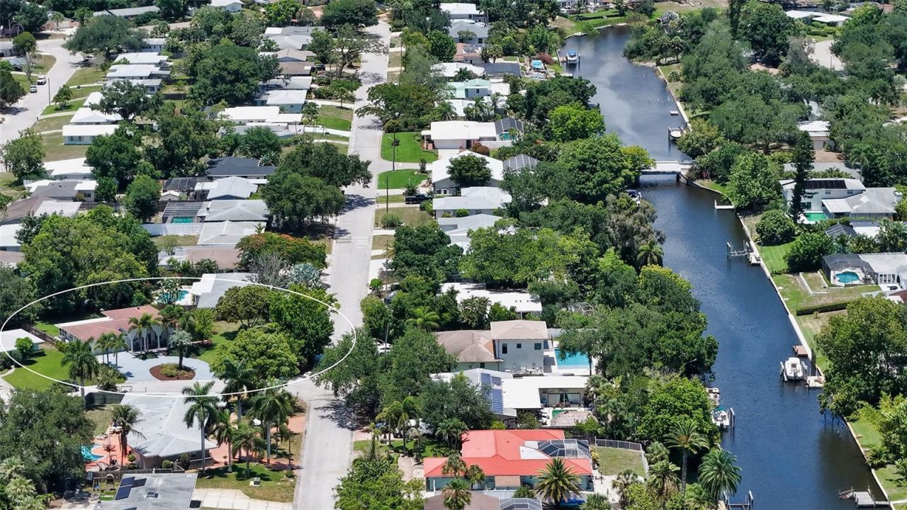 2465 Foster Lane, Sarasota, FL 34239 Photo