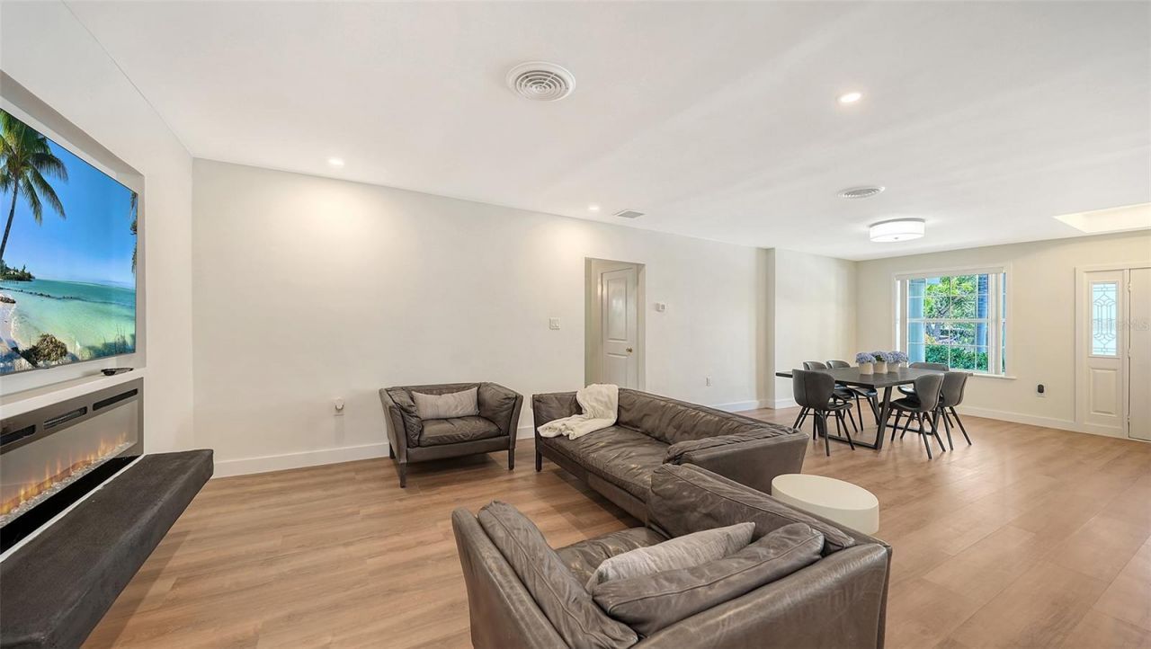 2465 Foster Lane, Sarasota, FL 34239 Photo