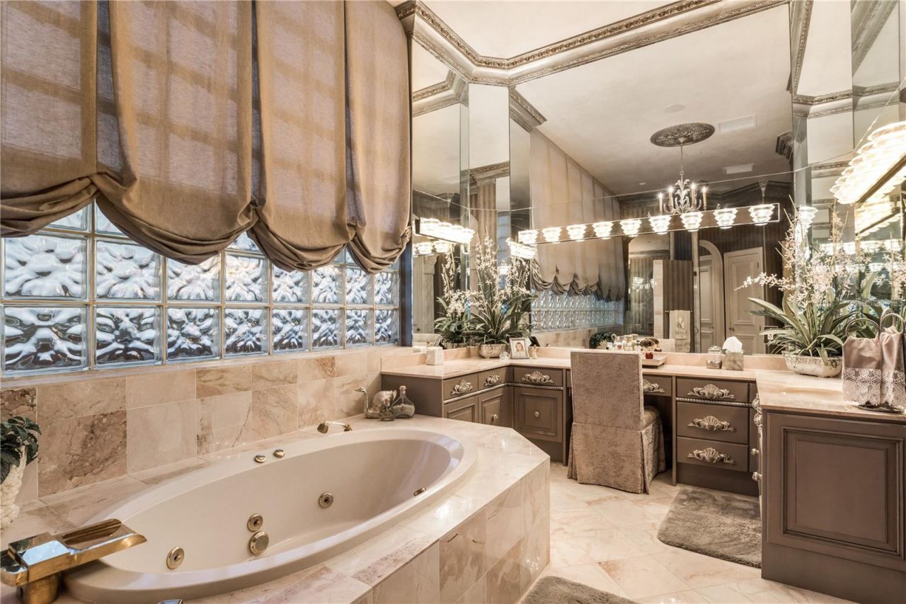 415 L Ambiance Drive, Unit PH-F, Longboat Key, FL 34228 Photo