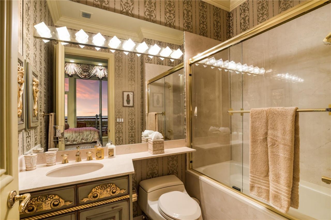 415 L Ambiance Drive, Unit PH-F, Longboat Key, FL 34228 Photo