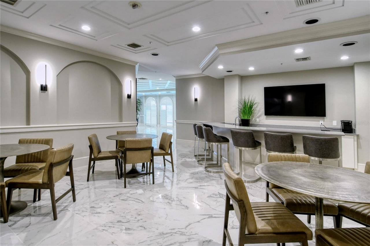 415 L Ambiance Drive, Unit PH-F, Longboat Key, FL 34228 Photo