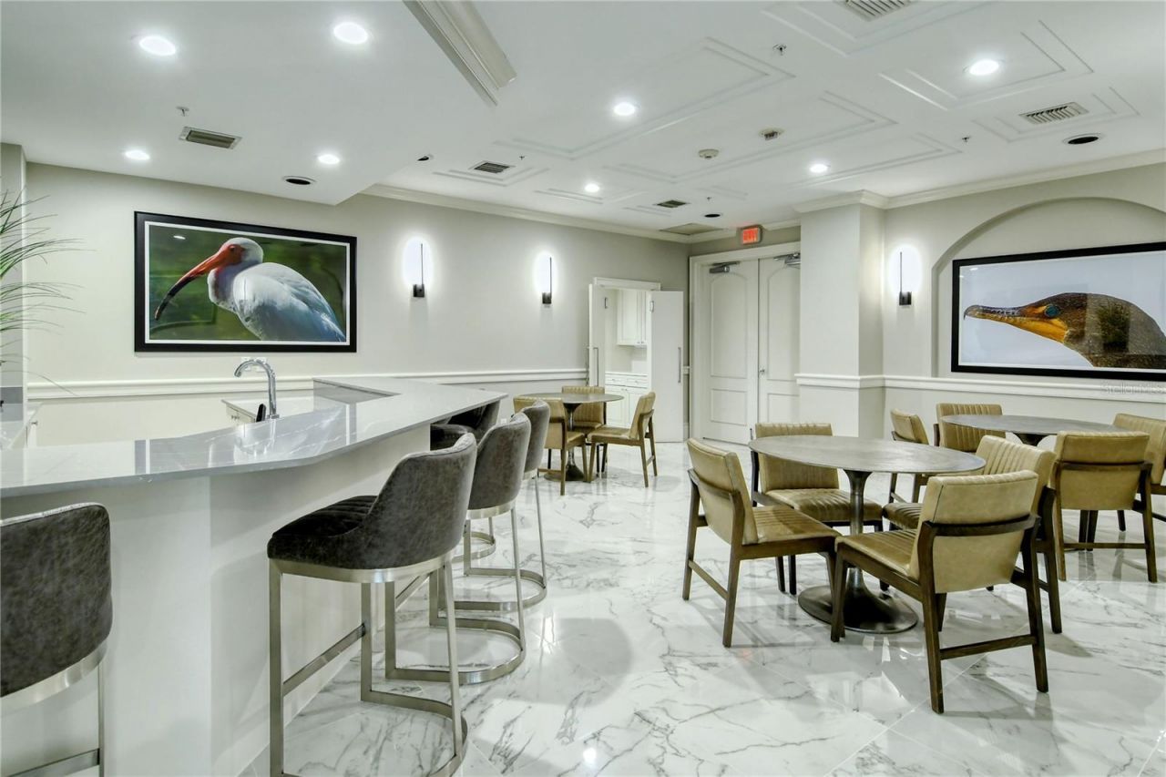 415 L Ambiance Drive, Unit PH-F, Longboat Key, FL 34228 Photo