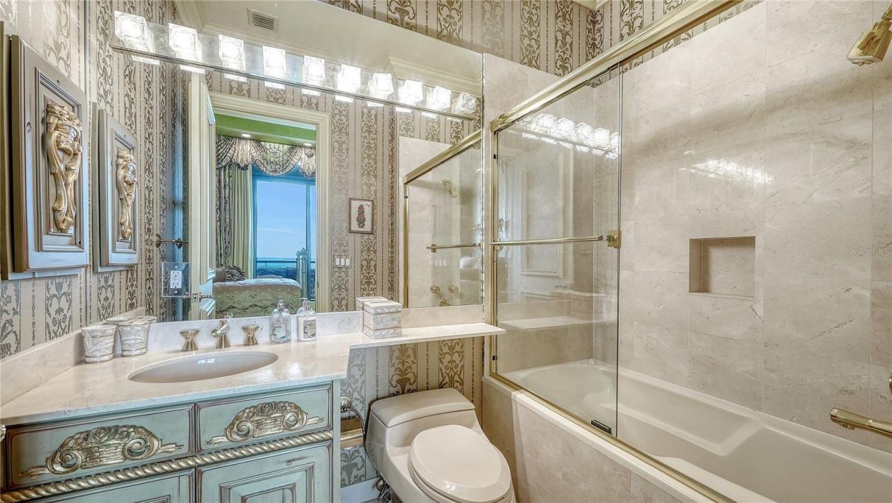 415 L Ambiance Drive, Unit PH-F, Longboat Key, FL 34228 Photo