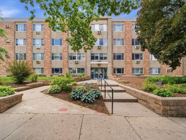 4400 Upton Avenue S, Unit 202, Minneapolis, MN 55410
