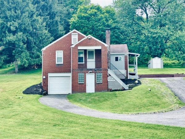 24 Panorama Dr , Washington, PA 15301