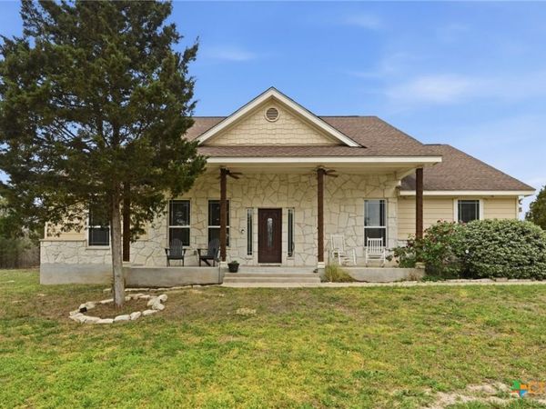 202 Cedar Hills Drive, Elgin, TX 78621