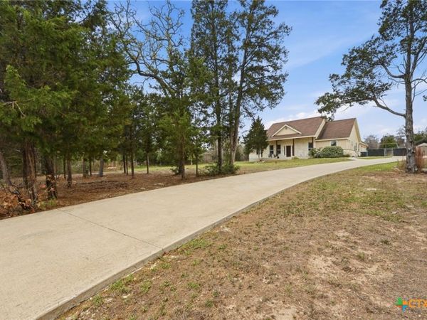 202 Cedar Hills Drive, Elgin, TX 78621