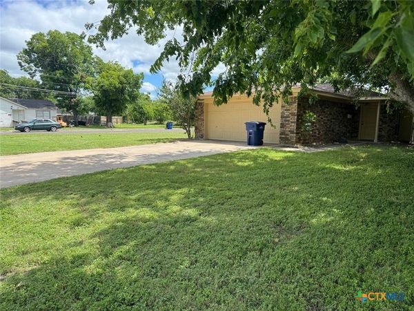 108 E Reagan Avenue , Copperas Cove, TX 76522