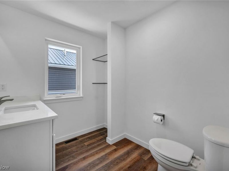 1872 W 57th Street, Cleveland, OH 44102 Photo 32