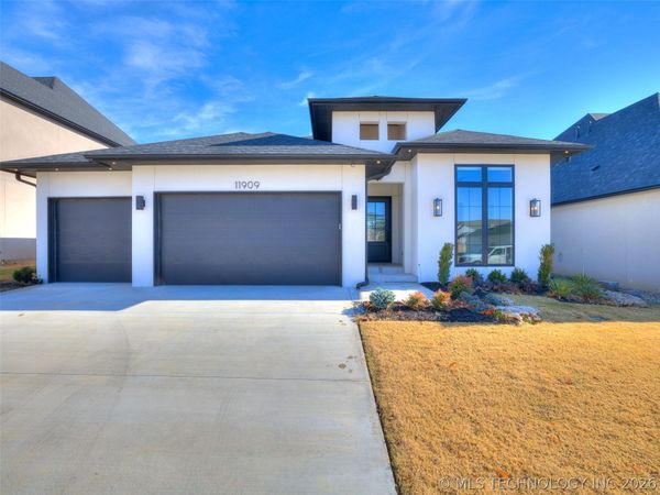 11909 S Vandalia Avenue , Tulsa, OK 74137
