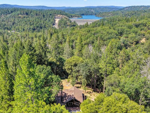 25990 Ridgeview Ct, Colfax, CA 95713