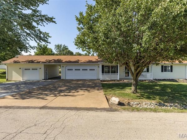 30 Elk Drive , Farmington, MO 63640