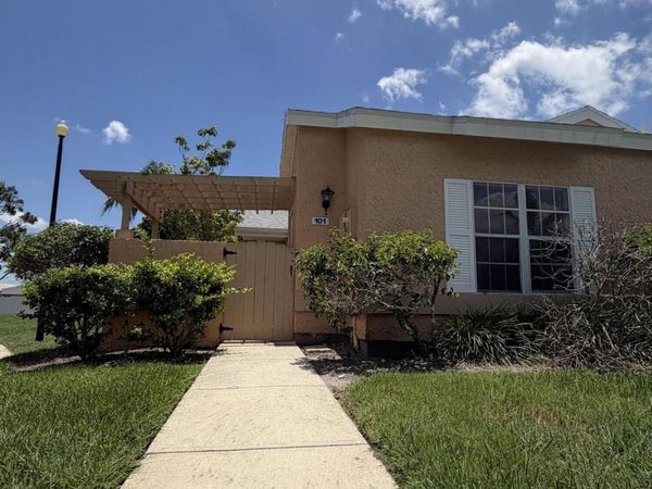 1440 Malibu Circle NE , Unit 101, Palm Bay, FL 32905