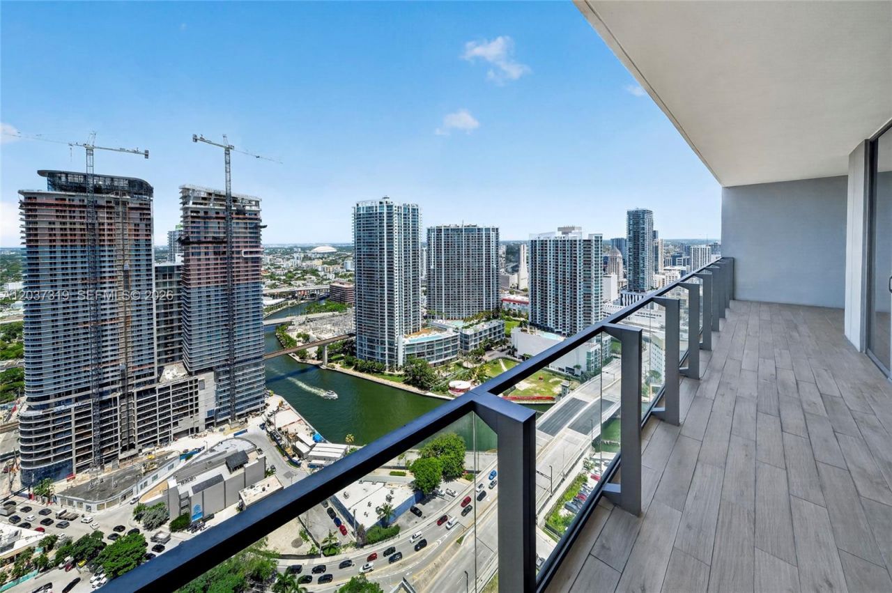68 SE 6th St, Unit 3506, Miami, FL 33131 Photo