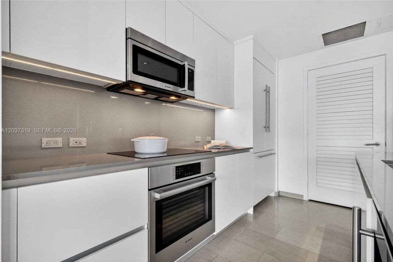 68 SE 6th St , Unit 3506, Miami, FL 33131 Photo