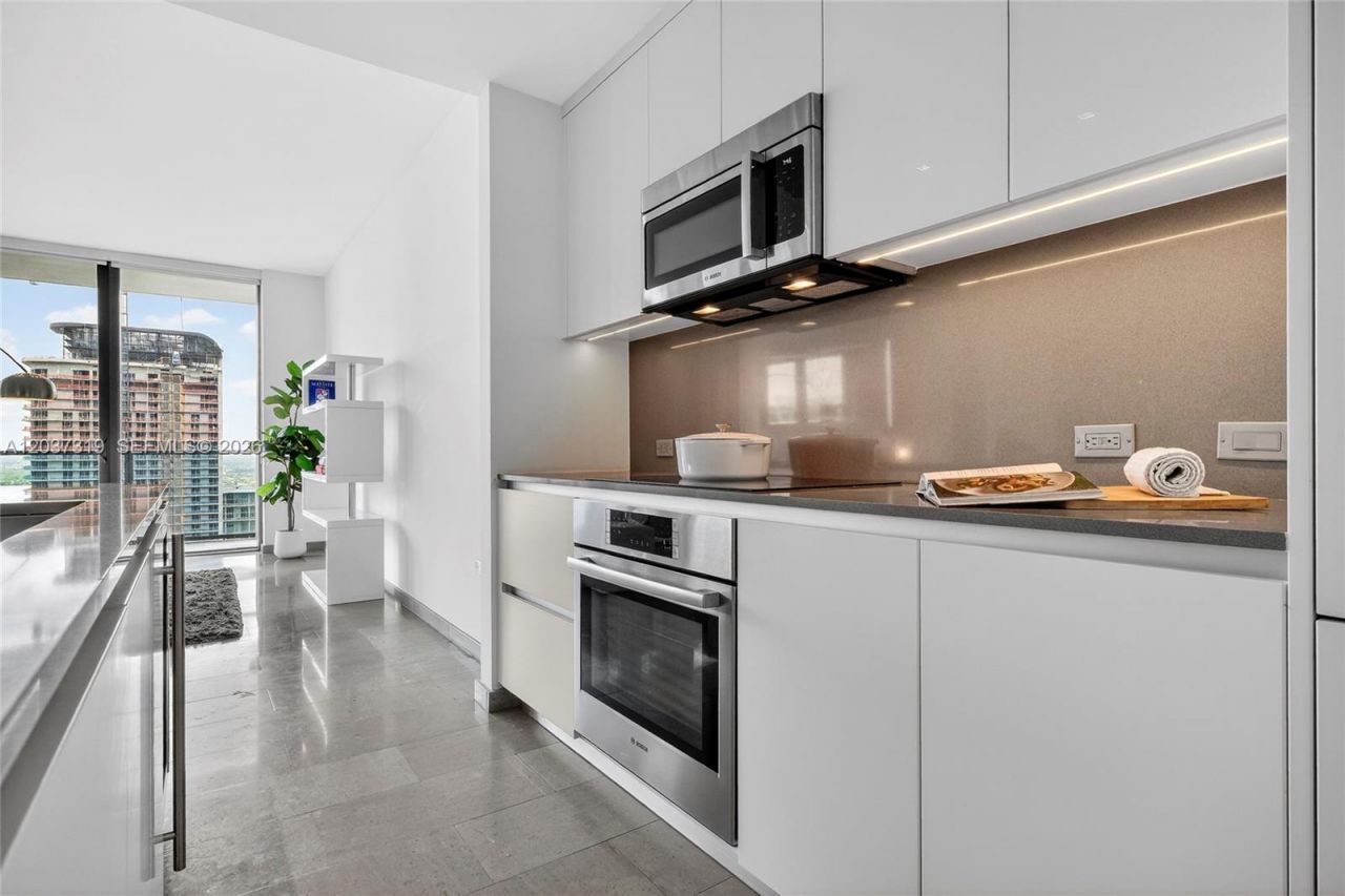 68 SE 6th St, Unit 3506, Miami, FL 33131 Photo