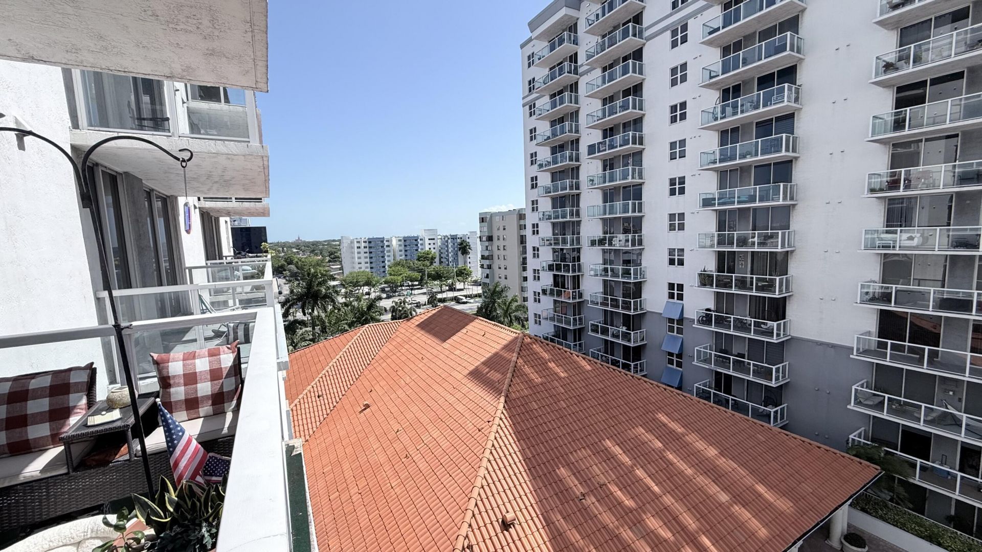 5077 NW 7th Street, Unit 914, Miami, FL 33126 Photo