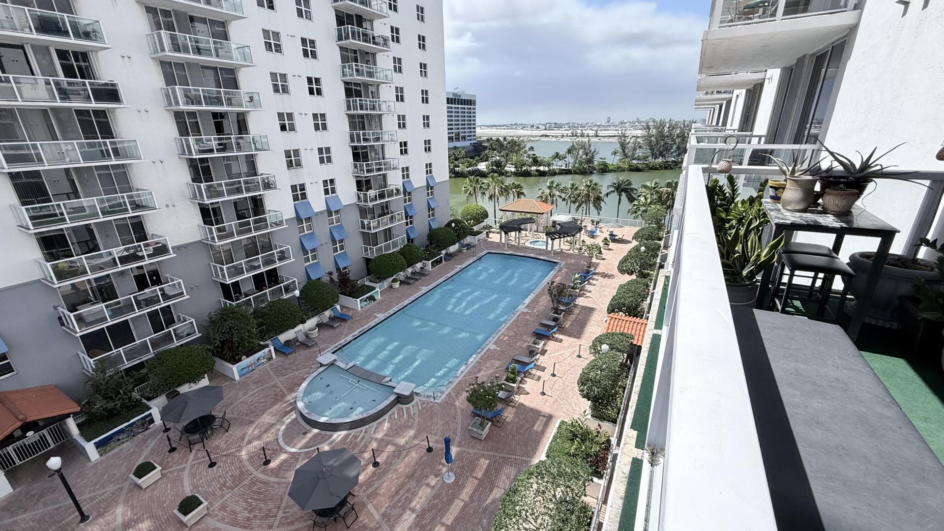 5077 NW 7th Street, Unit 914, Miami, FL 33126 Photo