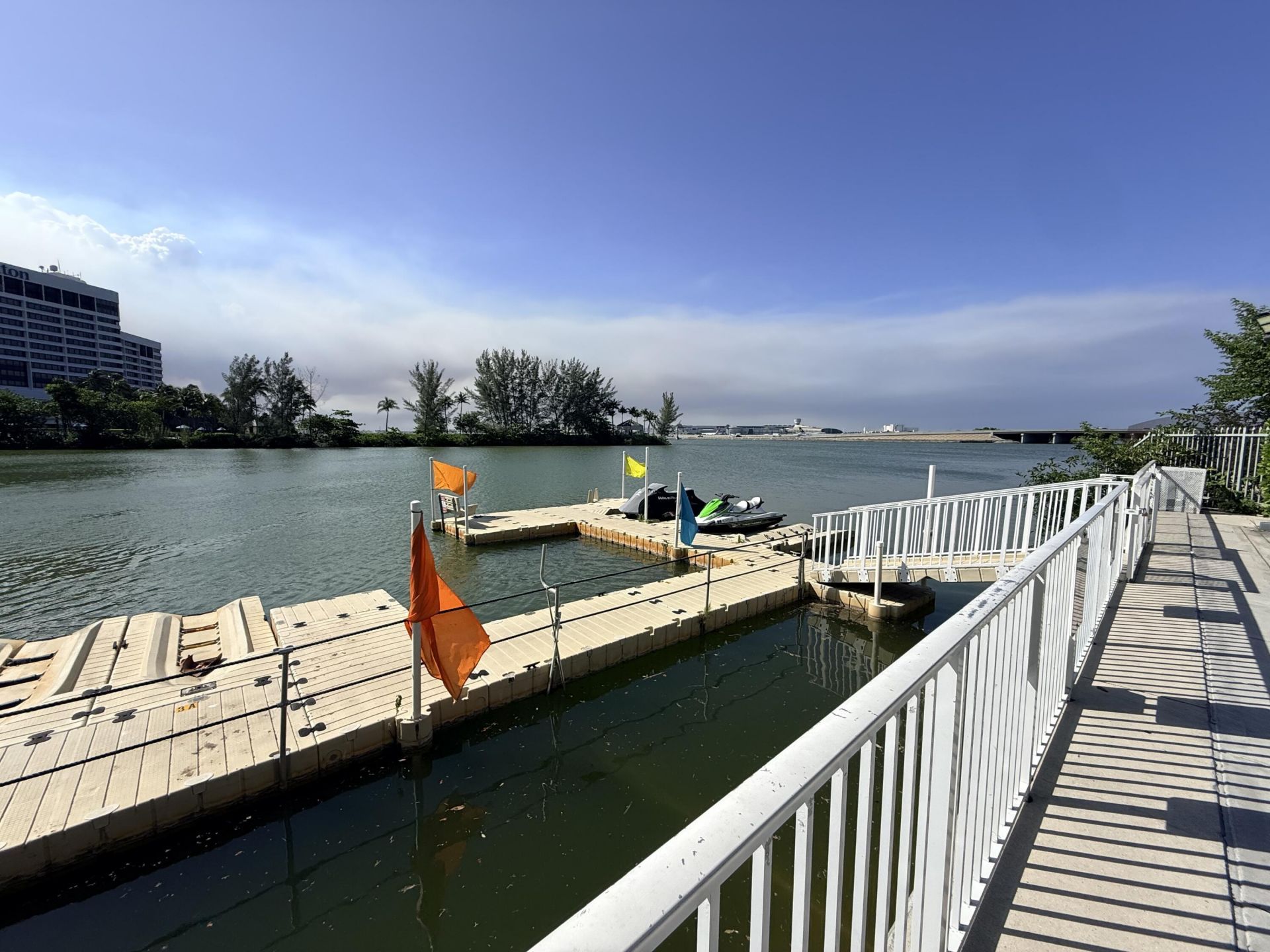 5077 NW 7th Street, Unit 914, Miami, FL 33126 Photo
