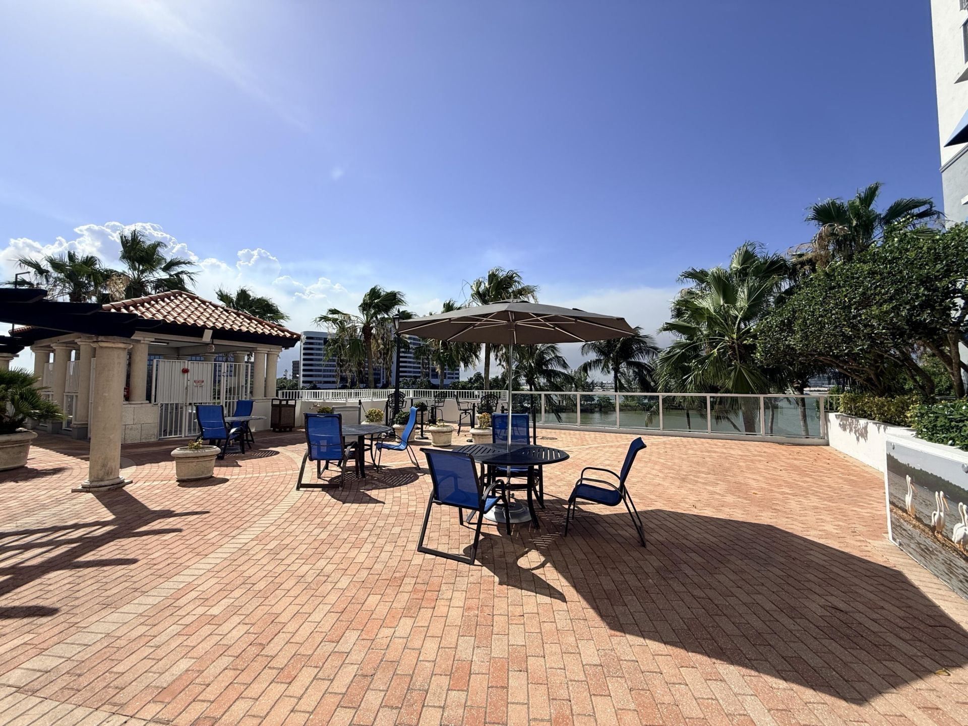 5077 NW 7th Street, Unit 914, Miami, FL 33126 Photo